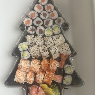 A) Sushi set Vánoční stromeček 35ks