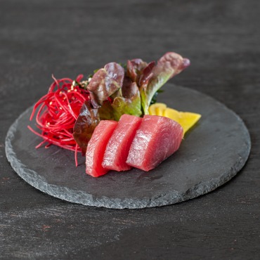 Maguro sashimi